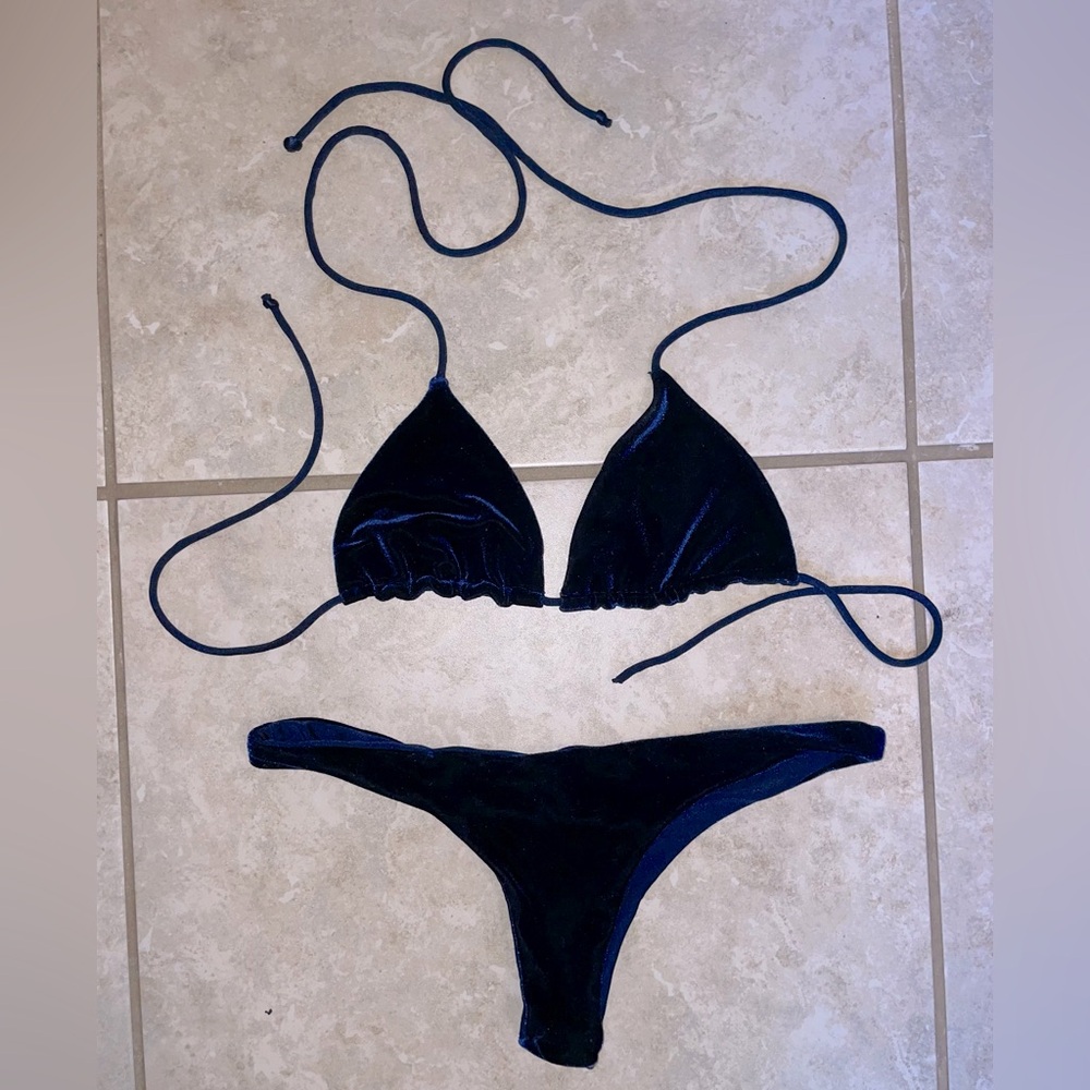 LALI + LAYLA dark blue velvet bikini